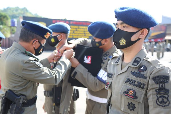 BIDKUM POLDA LAMPUNG MENGADAKAN PENYULUHAN HUKUM BAGI BINTARA REMAJA POLDA LAMPUNG*