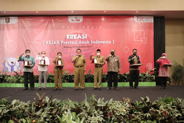 Gubernur Arinal Ajak Semua Pihak Wujudkan Kepemilikan Rekening bagi Pelajar pada Puncak Kegiatan Kejar Prestasi Anak Indonesia Tahun 2021