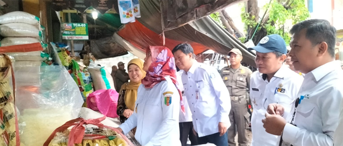 Pemprov Lampung Gelar Operasi Pasar Minyak Goreng Kemasan.