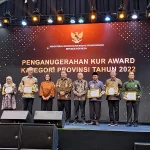 Gubernur Arinal Terima KUR Award 2023 dari Menko Perekonomian, Dinilai Sukses Mengimplemenrasikan KUR di Sektor Pertanian sebagai Strategi Menuju Lumbung Pangan Nasional.