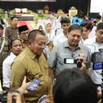 Beranda  Lampung  Bandar Lampung LampungBandar LampungKominfotikSerba SerbiLayanan PublikPemprov Lampung Airlangga Hartanto Didampingi Gubernur Arinal Buka Kongres Nasional HMI Ilmu Politik Indonesia VIII