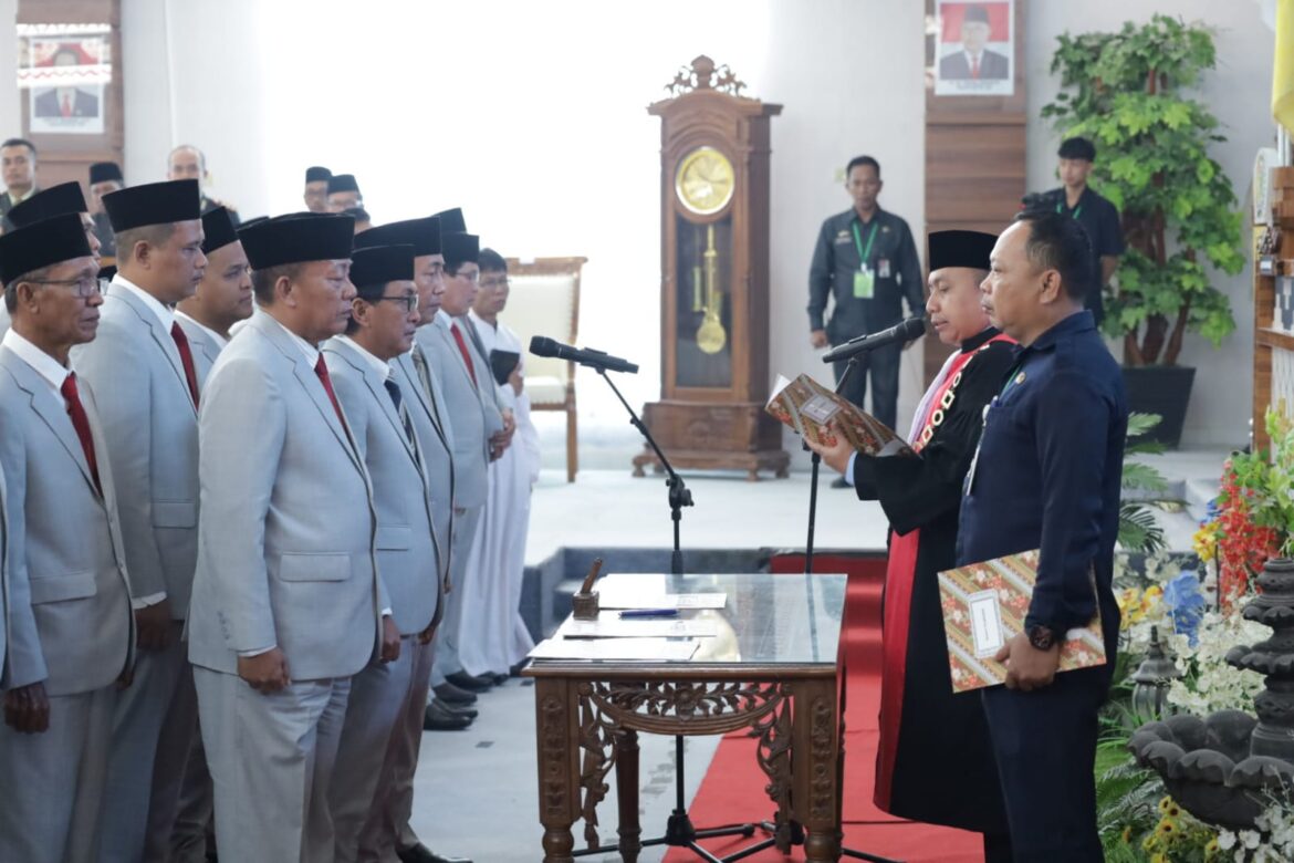 Pelaksanaan Pengambilan Sumpah Anggota DPRD Kabupaten Lampung Timur Oleh Ketua Pengadilan Negeri Sukadana