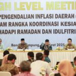 Gubernur Mirza Pimpin Rakor High Level Meeting TPID Bersama Kepala Perwakilan Bank Indonesia Provinsi Lampung Junanto Herdiawan dalam Rangka Menghadapi Bulan Ramadan dan Idul Fitri 1446 Hij