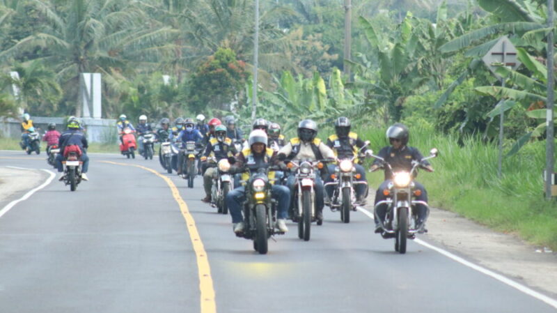 BMBK Lampung Motoran Demi Jalan Nyaman Dilewati