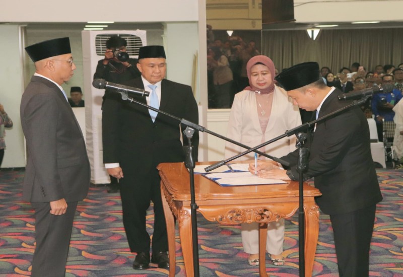 Gubernur Lampung Lantik Marindo Kurniawan Sebagai Sekda Provinsi Lampung