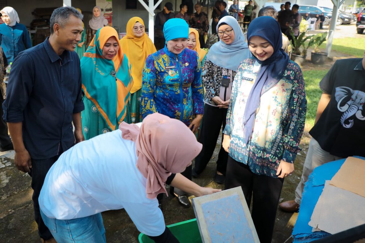 Pemerintah Provinsi Lampung Dorong Pondok Pesantren Jadi Pelopor Pengelolaan Sampah