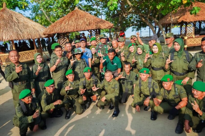 Gubernur Mirza Dorong Budaya Gotong Royong Lewat Gerakan Radin Inten Asri untuk Lindungi Pesisir